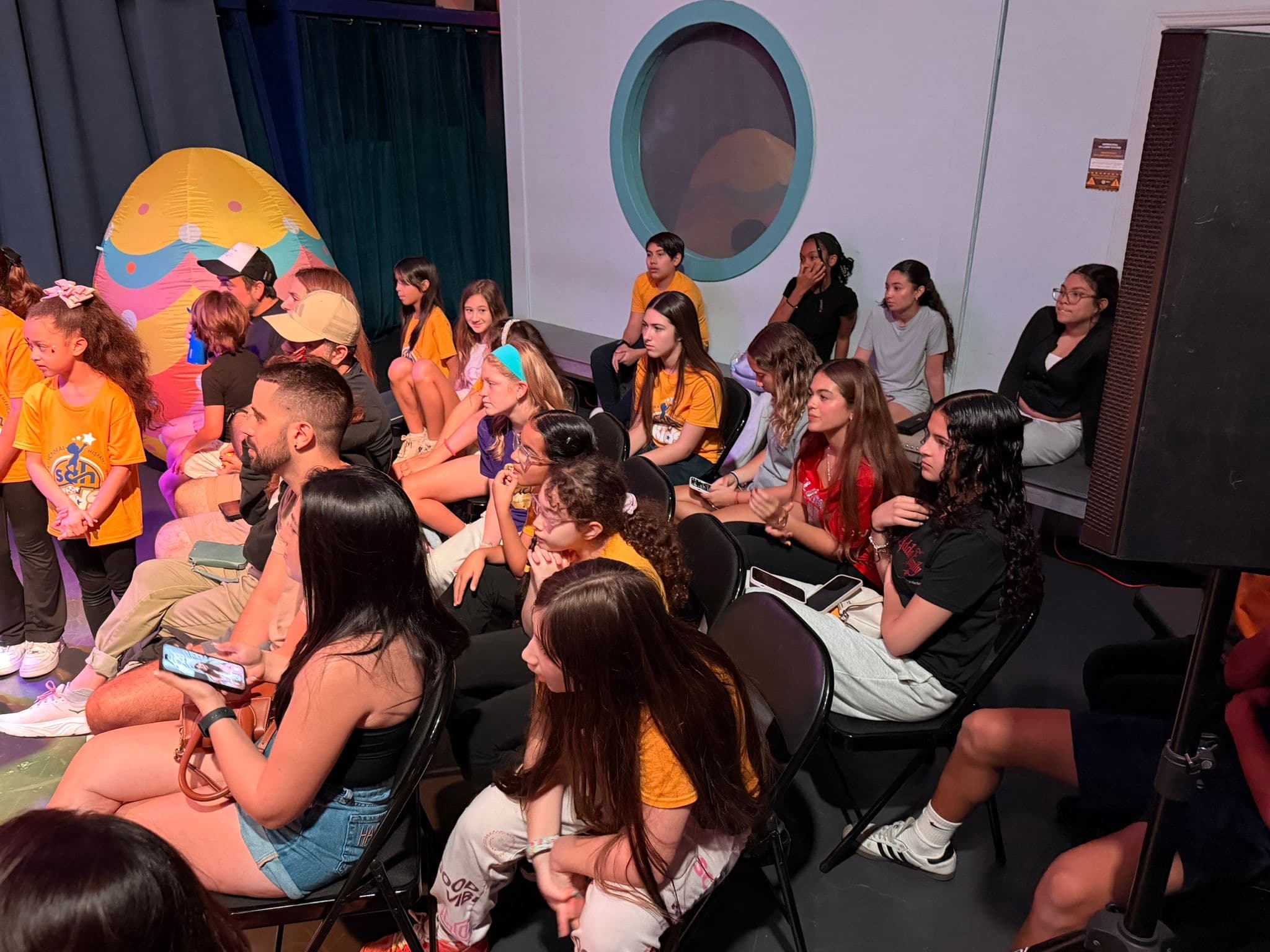 Familia SAH Kids en una visita guiada
